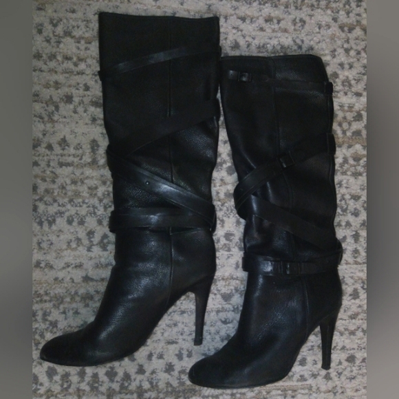 Rosegold Shoes Shoes - Moto Chic Rosegold Strappy Italian Leather Knee High Boot in Black Sz 10